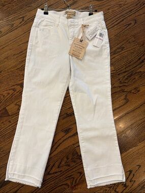 Democracy White Ankle Kick Flare Jeans with Ab technology size 6